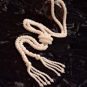 Elegant Pearl Vintage Necklace